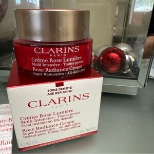 Clarins Rose Radiance Cream - Red